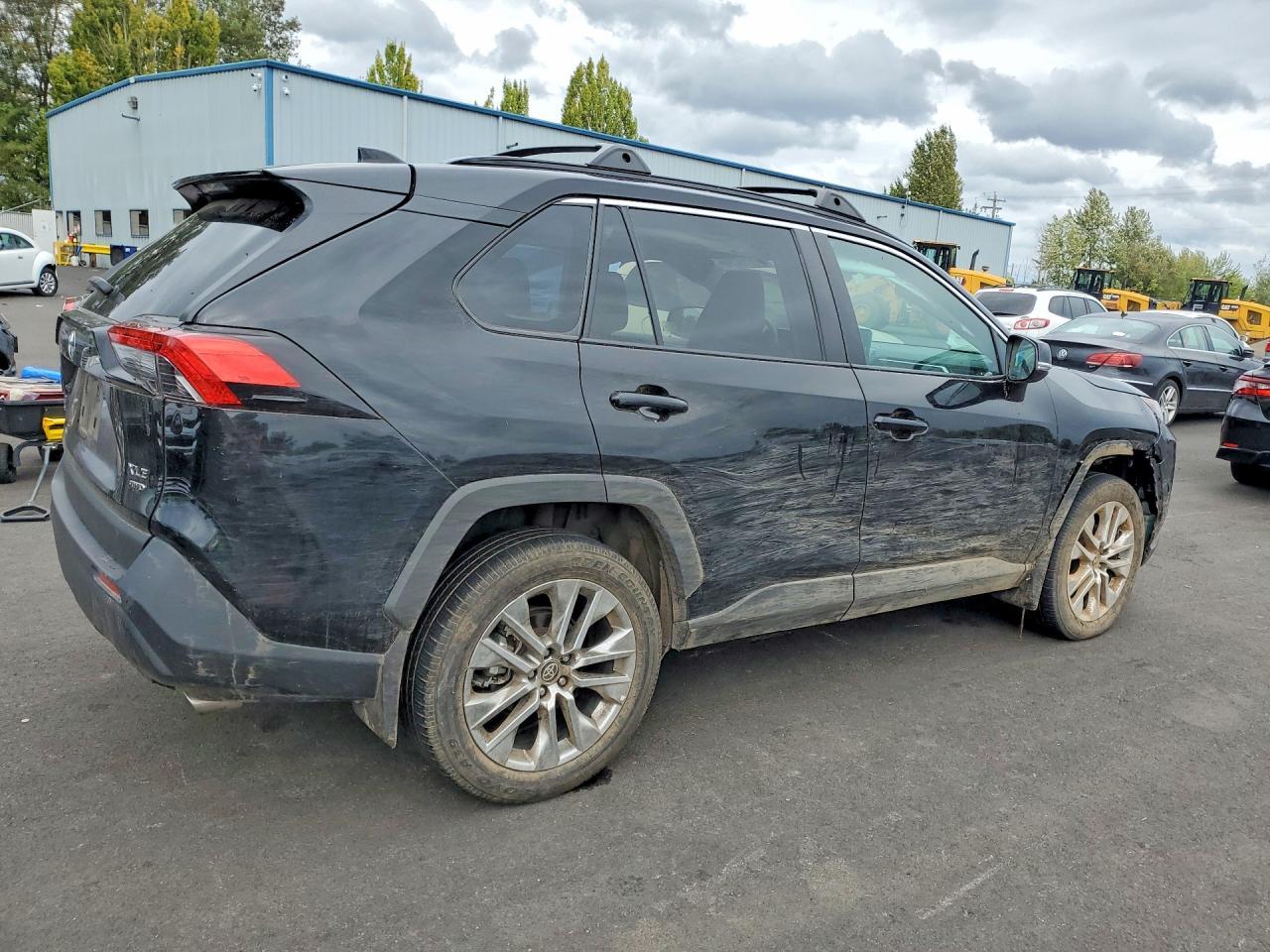 2024 Toyota Rav4 Xle Premium - Фото 3