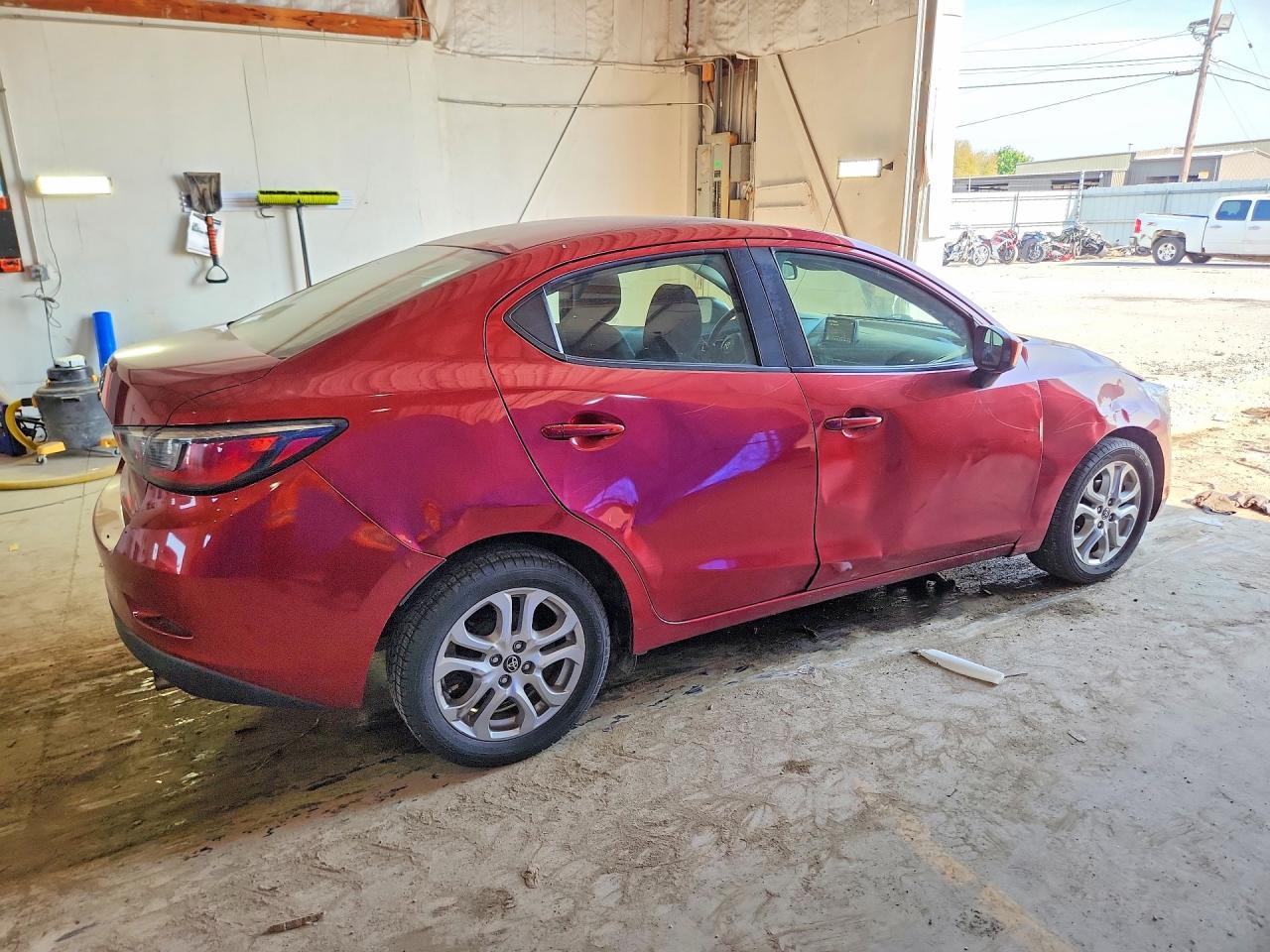 2018 Toyota Yaris Ia Base - Image 3