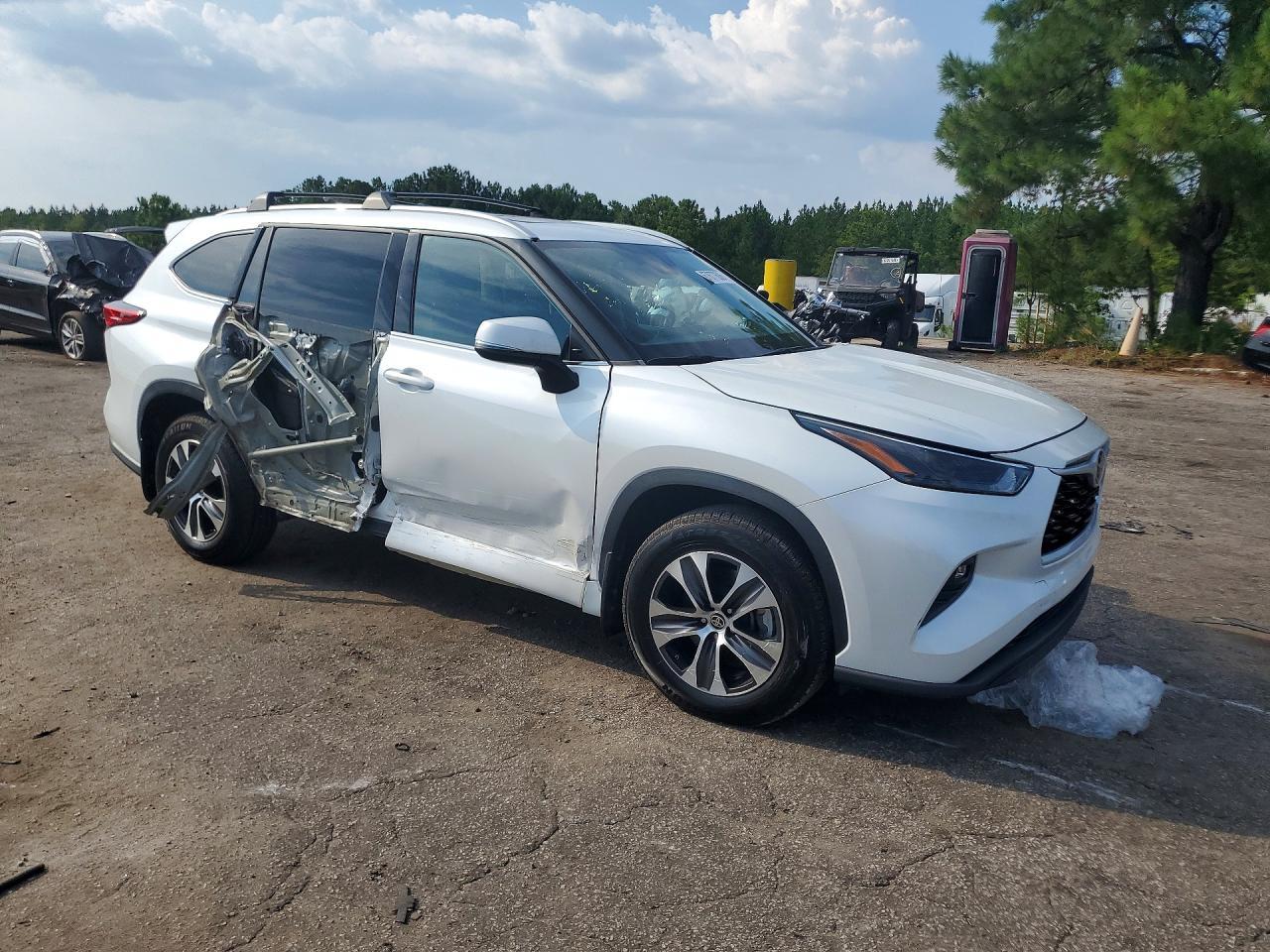 2022 Toyota Highlander Xle - Фото 4