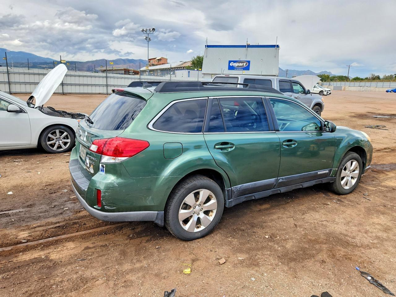 2011 Subaru Outback 3.6R Limited - Фото 3