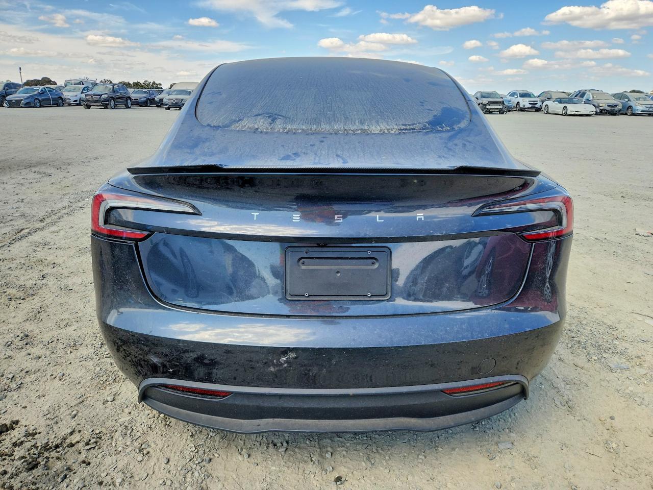 2025 Tesla Model 3 - Фото 6