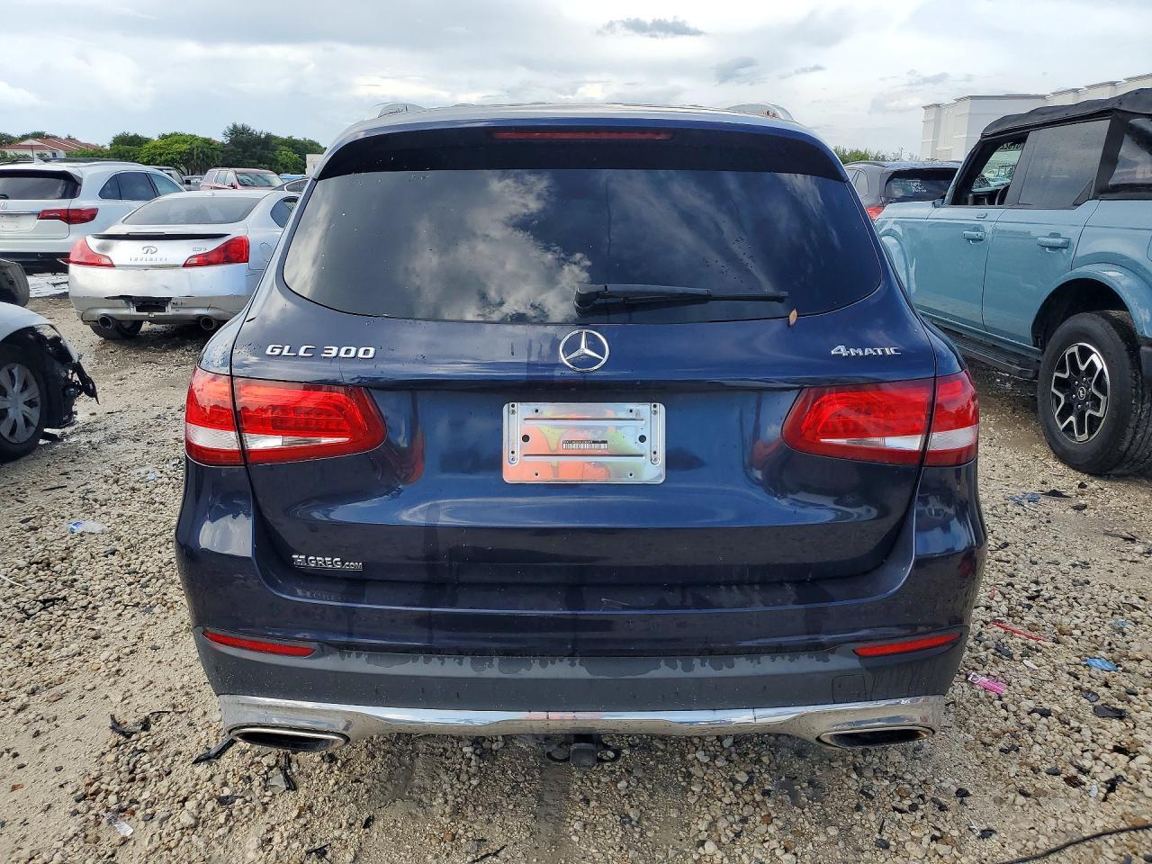 2017 Mercedes-Benz Glc 300 4Matic - Фото 6