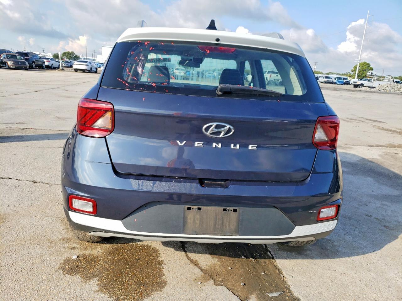 2021 Hyundai Venue Denim - Image 6