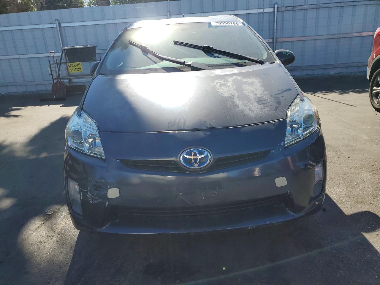 2014 Toyota Prius Two - Image 5