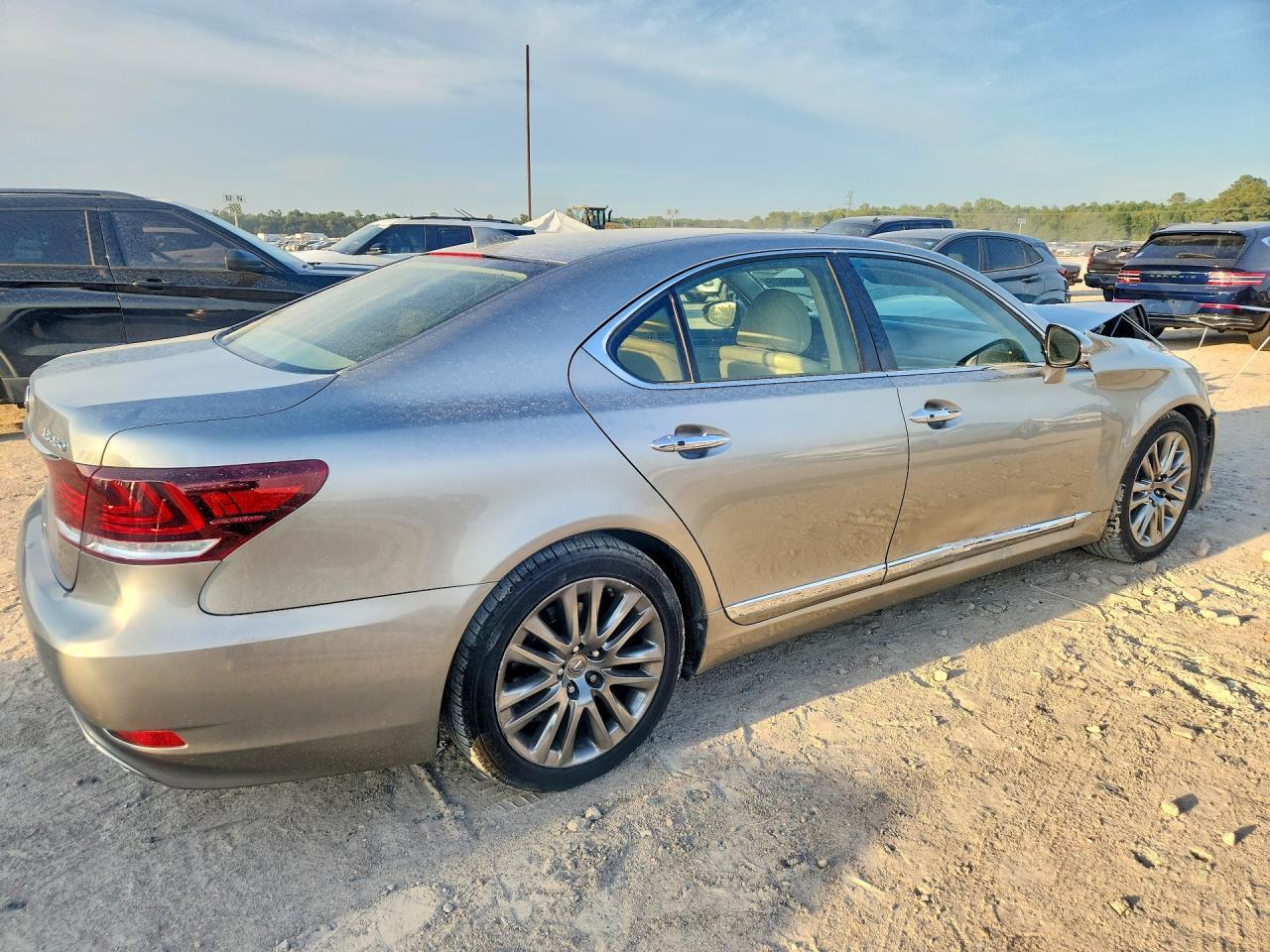2017 Lexus Ls 460 - Фото 3