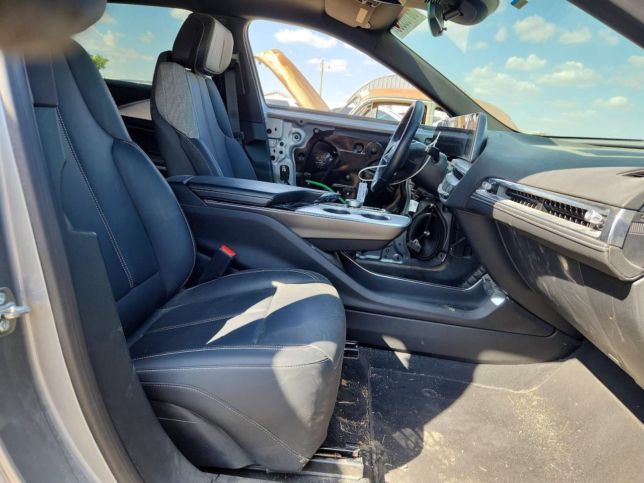 2024 Cadillac Lyriq Tech - Фото 7