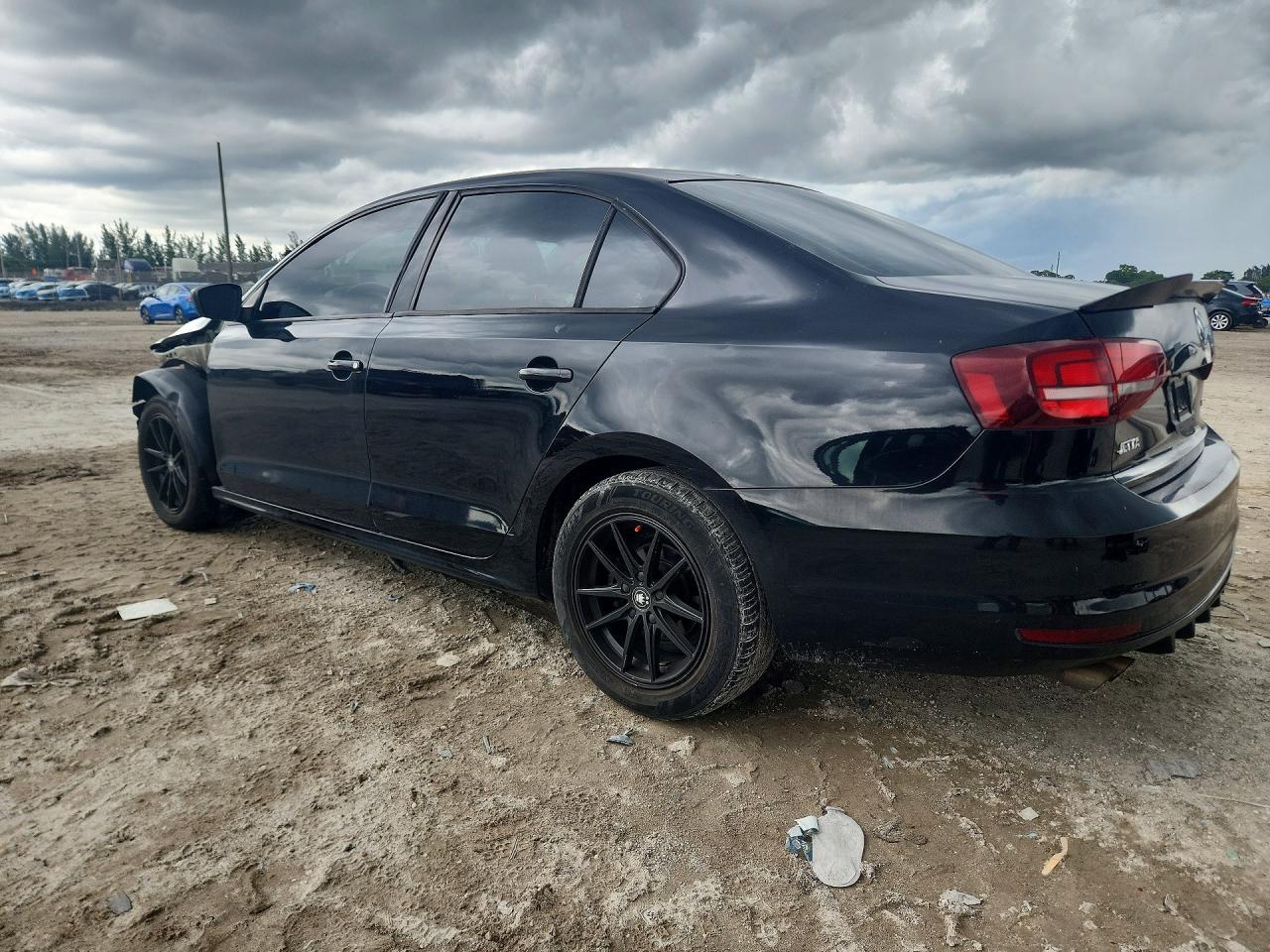 2017 Volkswagen Jetta S - Фото 2