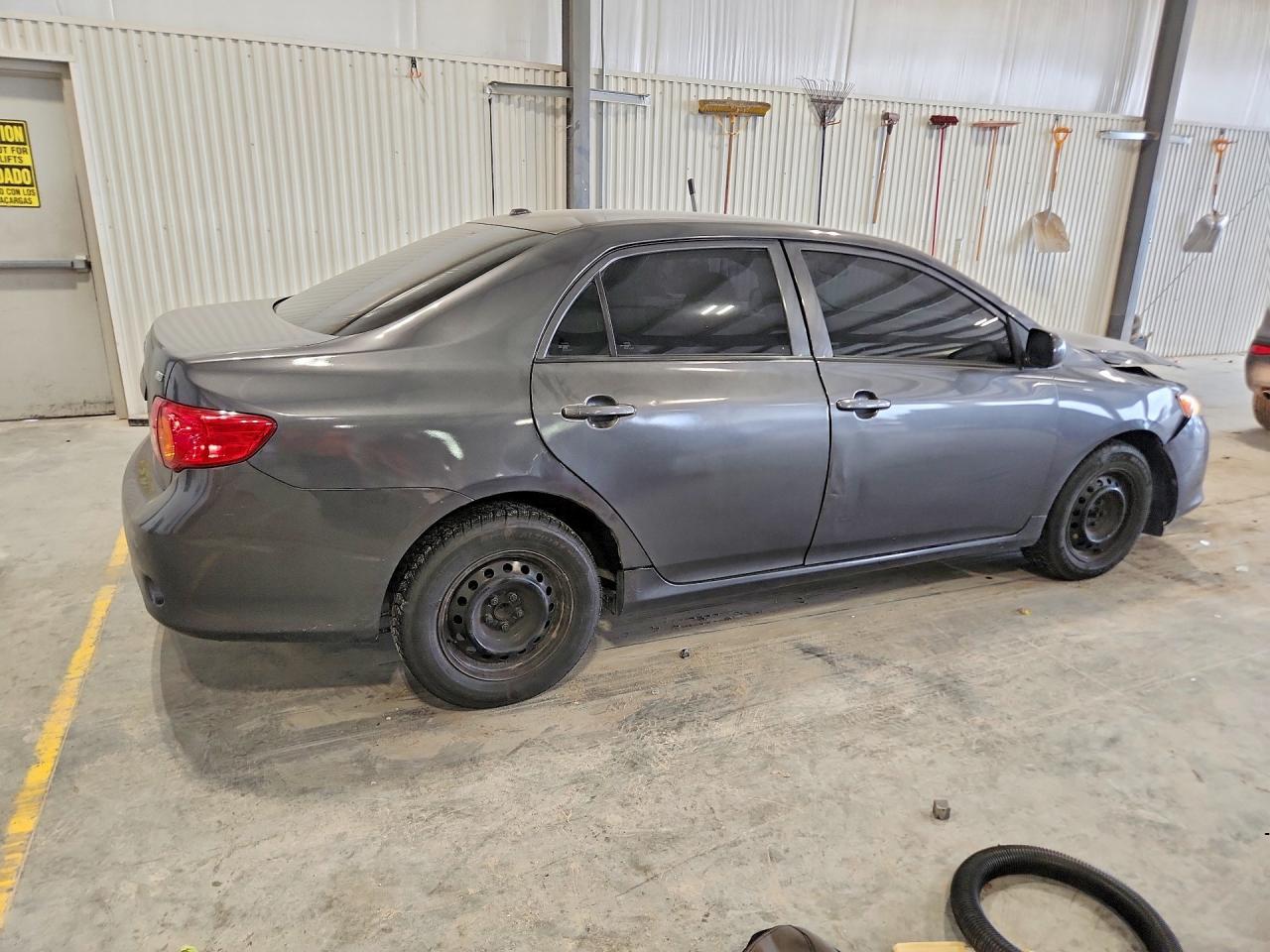 2010 Toyota Corolla Le - Image 3