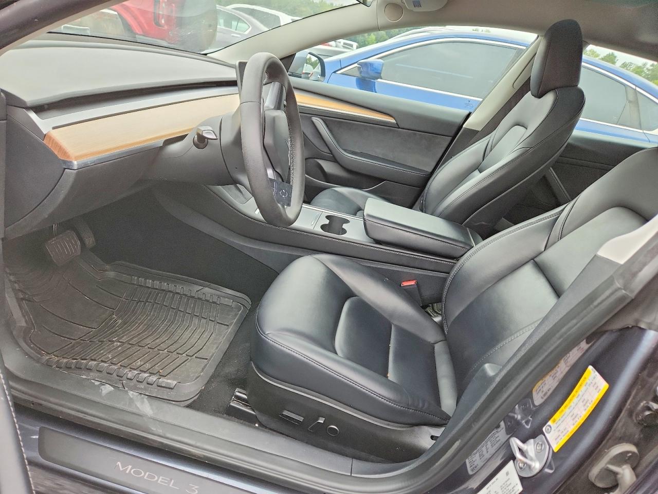 2023 Tesla Model 3 - Фото 7