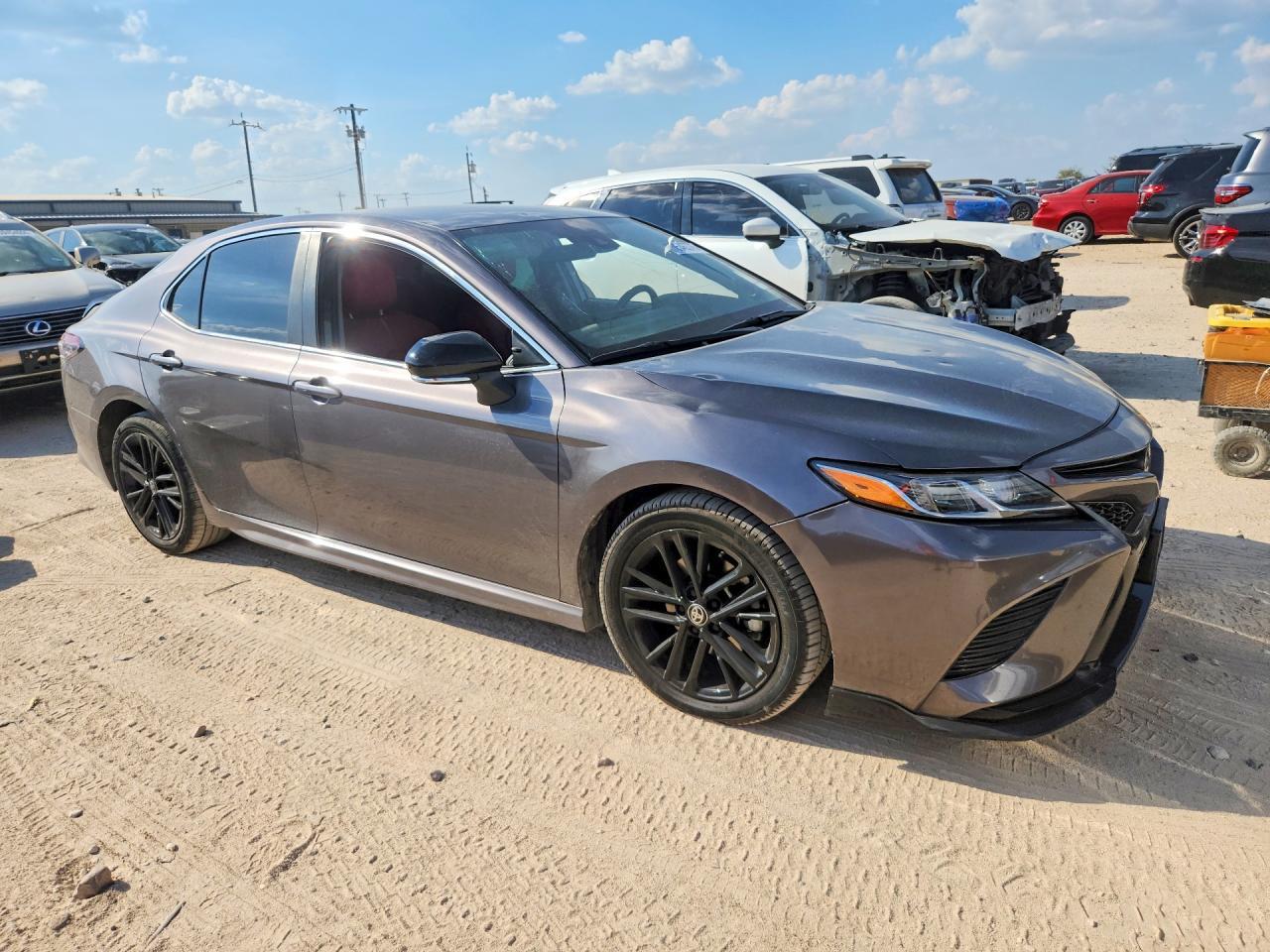2022 Toyota Camry Se - Фото 4