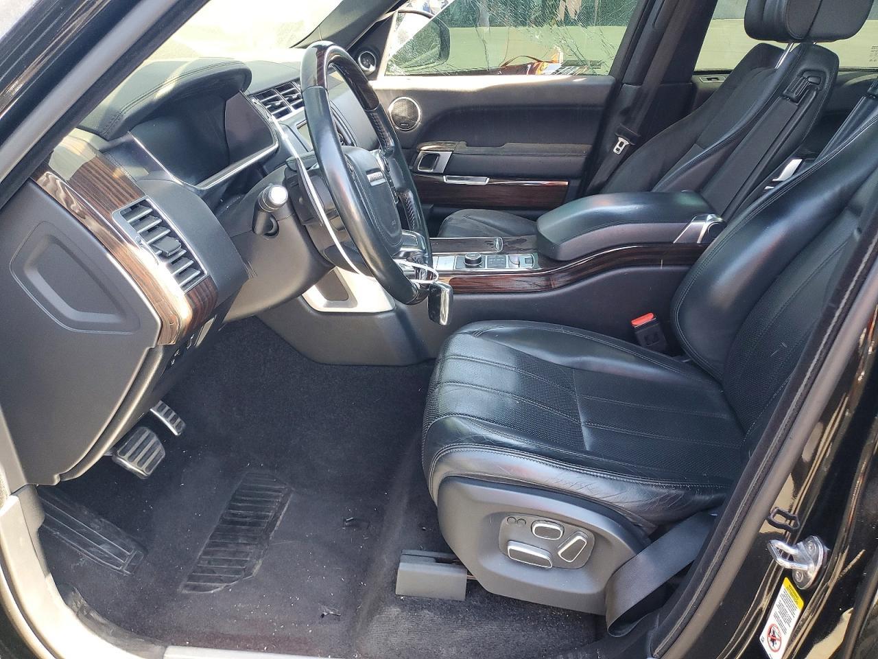 2015 Land Rover Range Rover Supercharged - Image 7