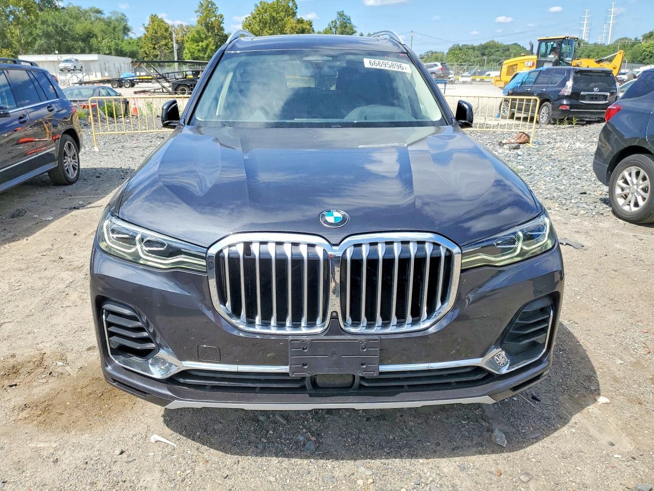 2022 BMW X7 xDrive40I - Фото 5