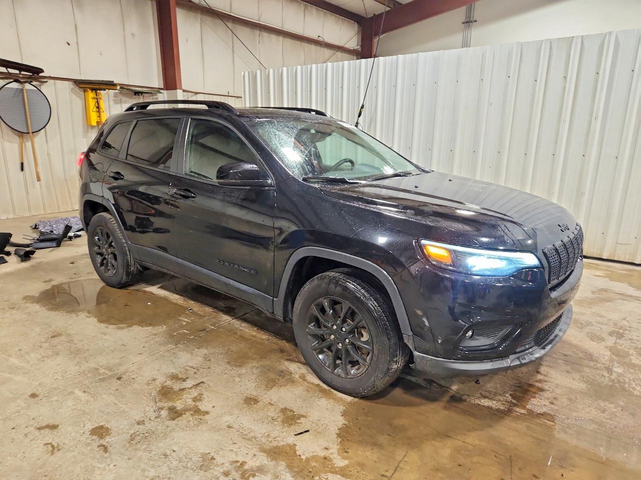 2023 Jeep Cherokee Altitude Lux - Image 4
