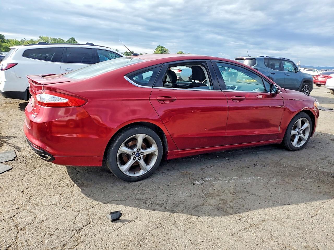 2015 Ford Fusion Se - Фото 3