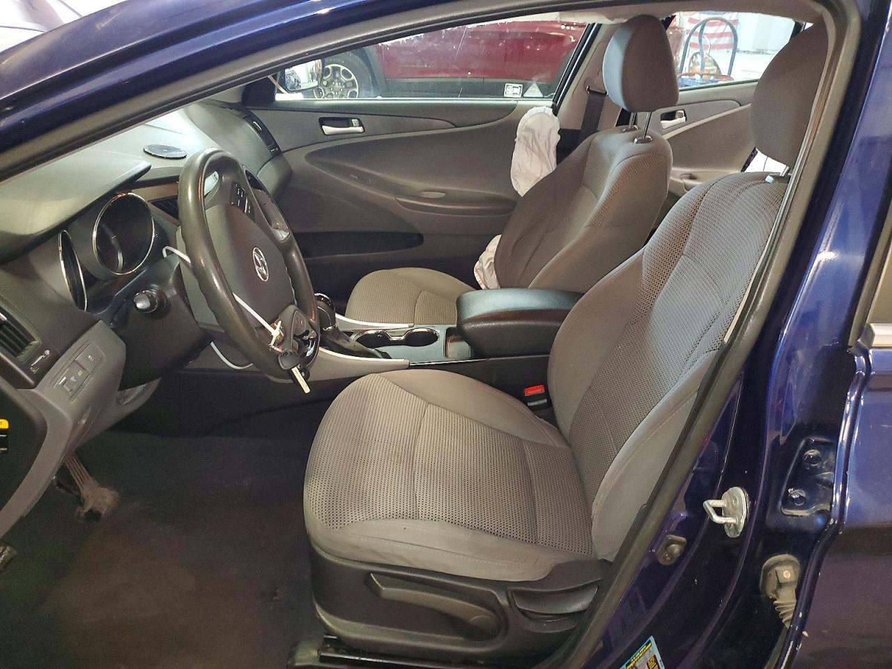 2012 Hyundai Sonata Gls - Image 7