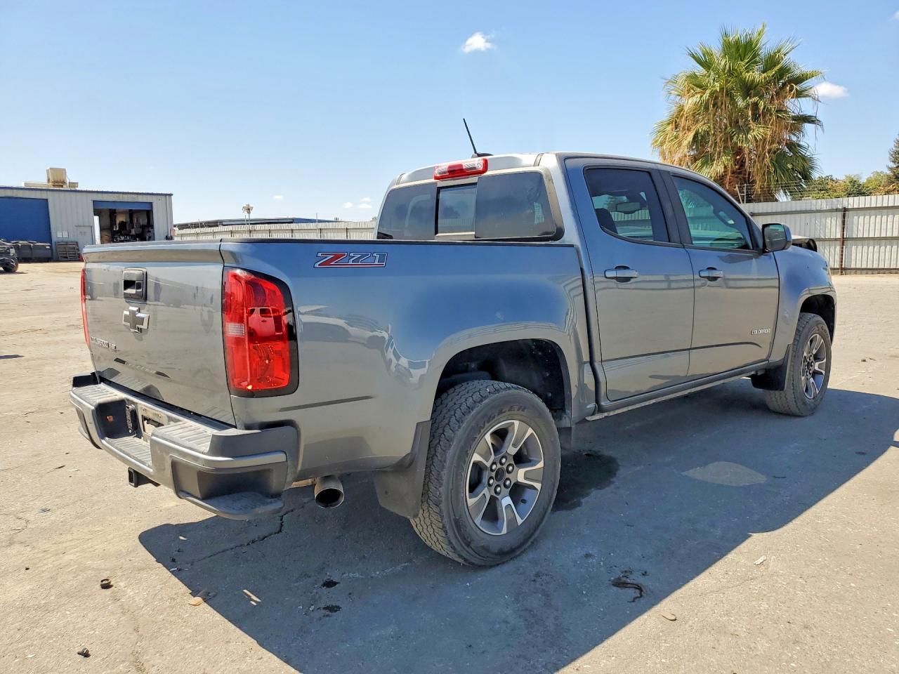 2018 Chevrolet Colorado Z71 - Image 3