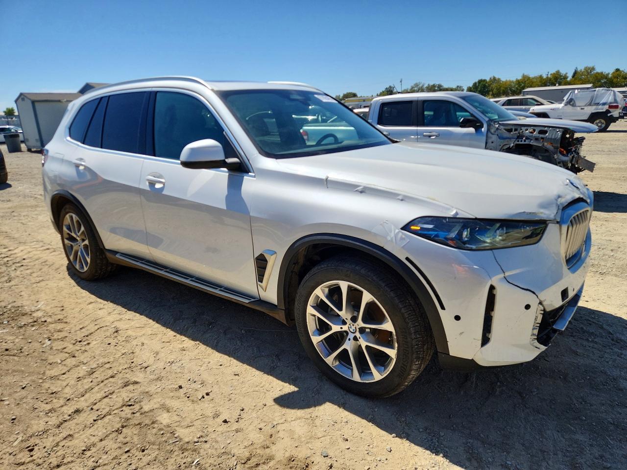 2025 BMW X5 xDrive40I - Фото 4