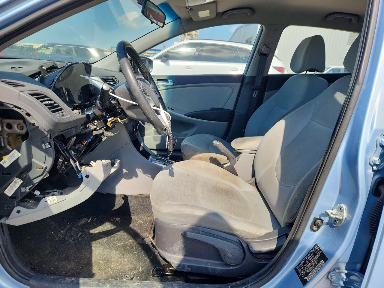 2012 Hyundai Accent Se - Фото 7