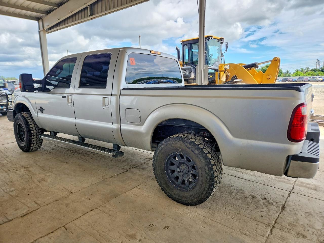 2013 Ford F250 Super Duty - Image 2