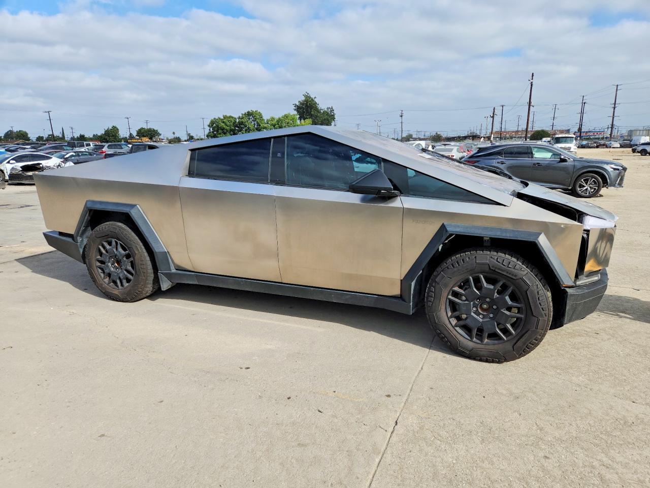 2024 Tesla Cybertruck - Image 4