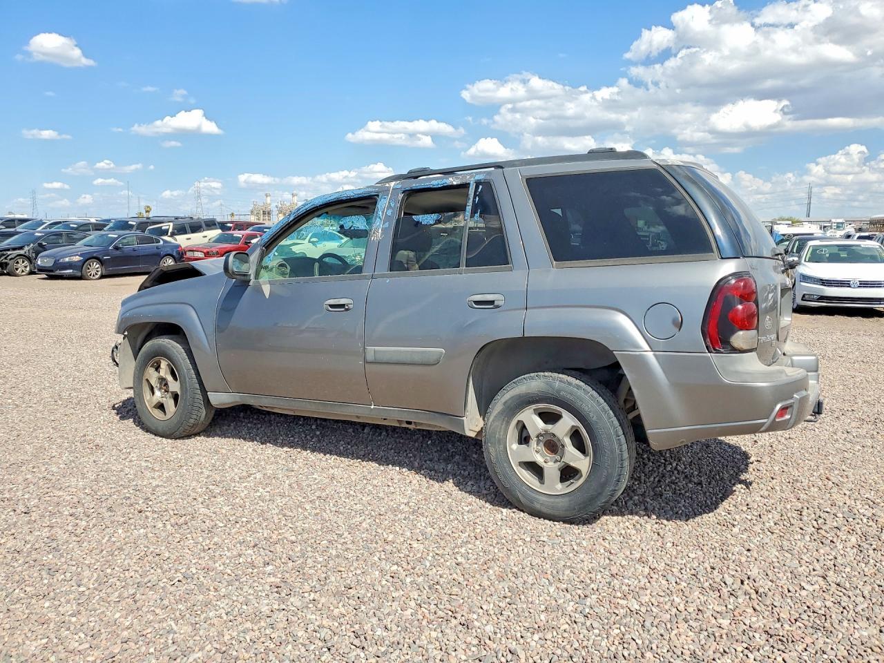 2005 Chevrolet Trailblazer Ls - Фото 2