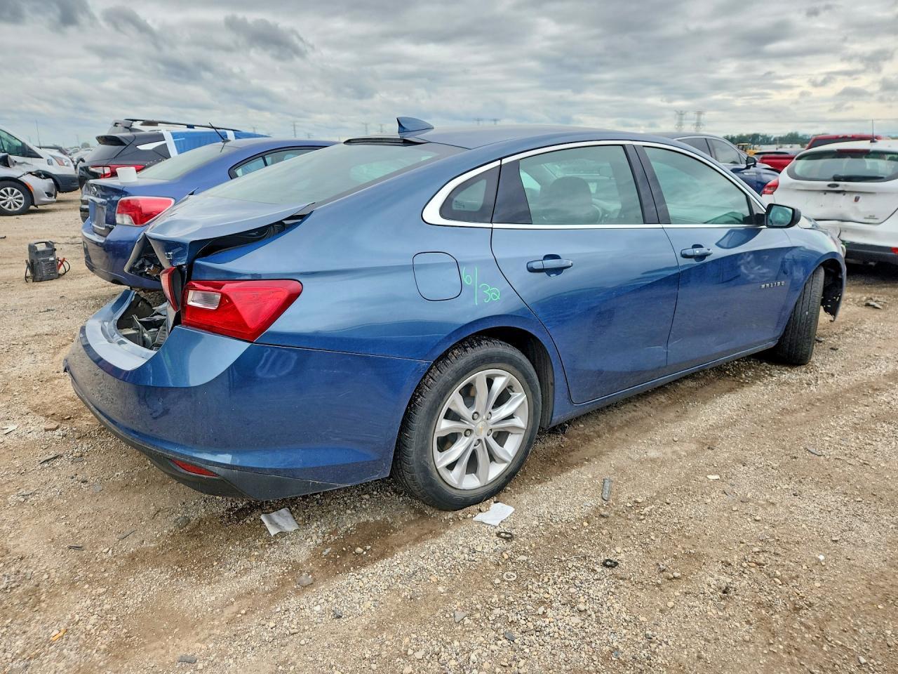 2024 Chevrolet Malibu Lt - Фото 3