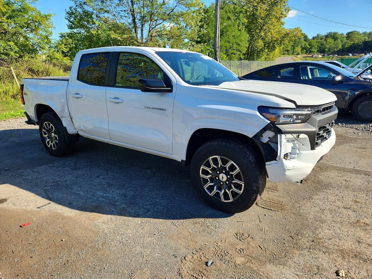 2024 Chevrolet Colorado Z71 - Image 4
