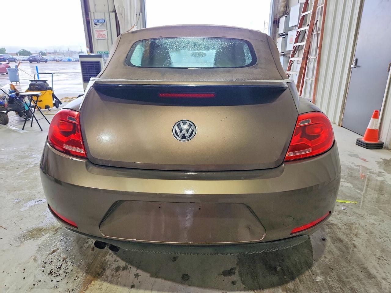 2014 Volkswagen Beetle - Фото 6