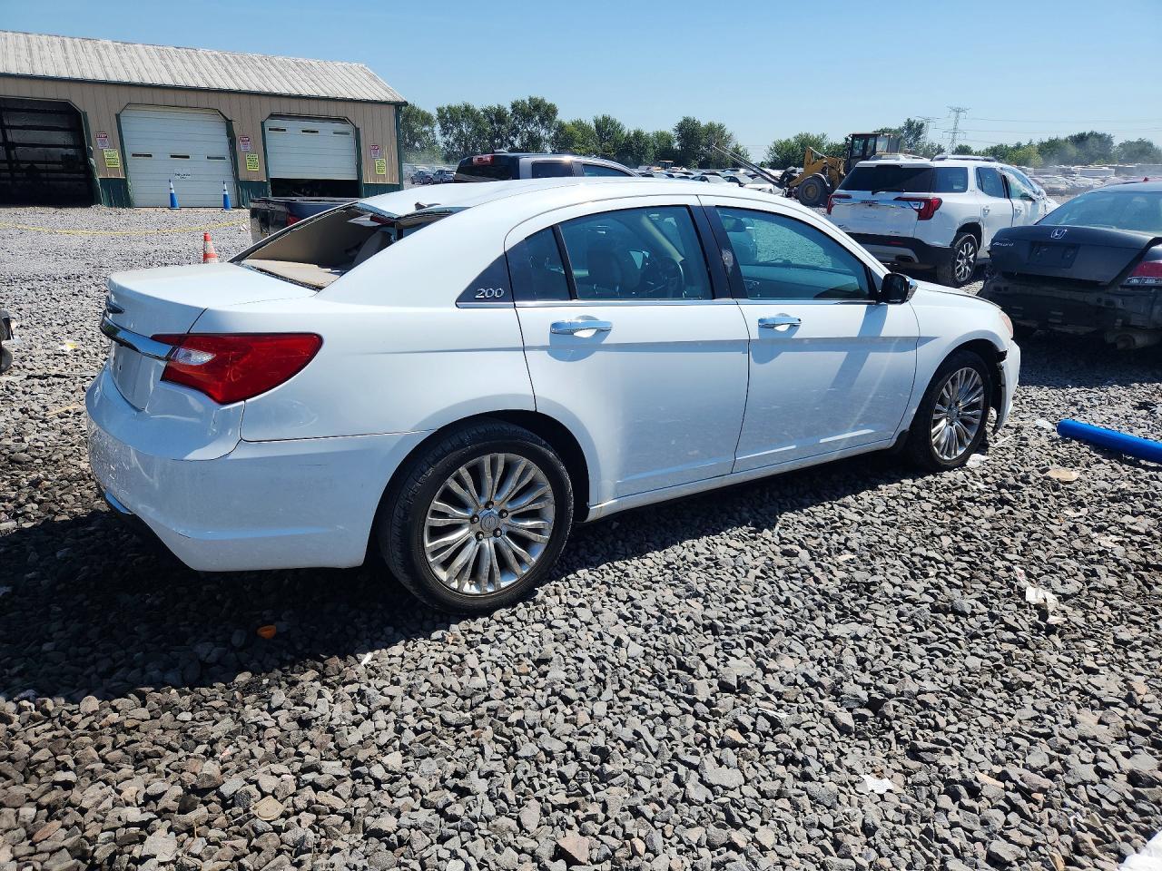 2012 Chrysler 200 Limited - Image 3