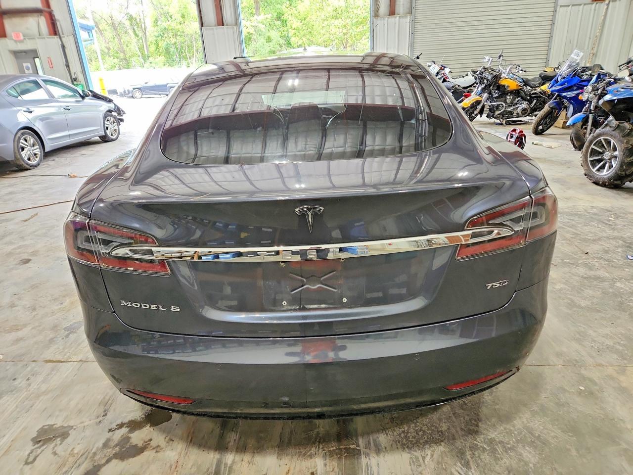 2017 Tesla Model S - Фото 6