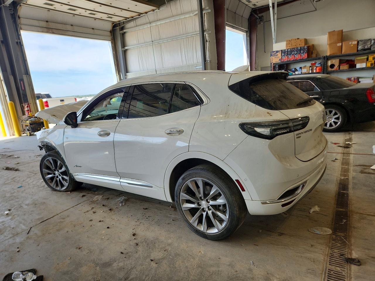 2021 Buick Envision Avenir - Image 2