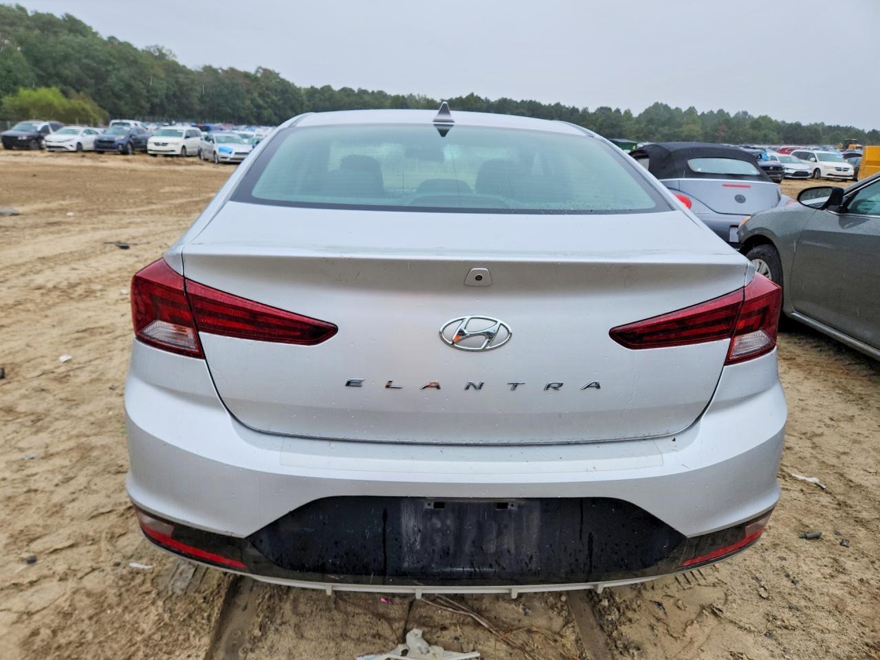 2019 Hyundai Elantra Se - Фото 6