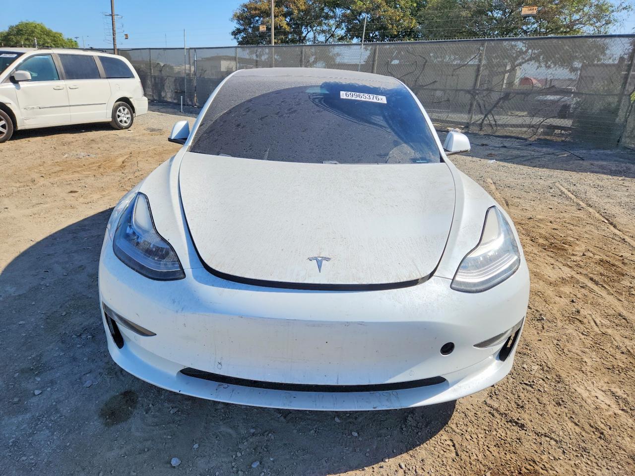 2020 Tesla Model 3 - Фото 5