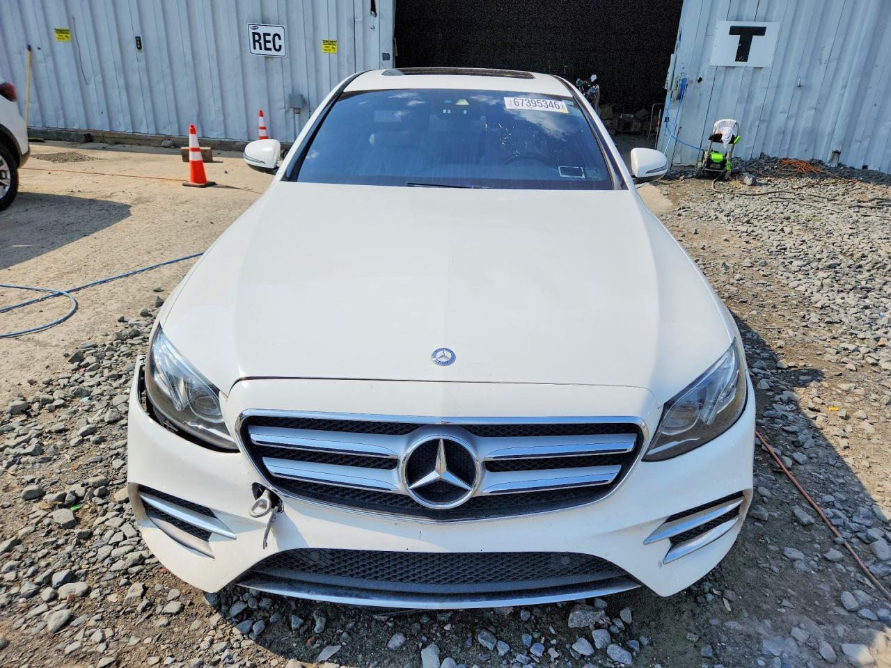 2017 Mercedes-Benz E 300 4Matic - Image 5