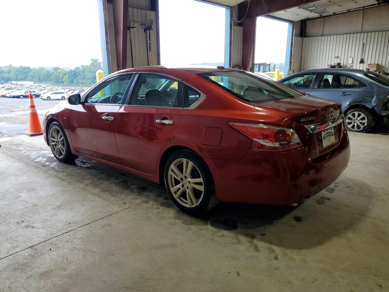 2013 Nissan Altima 3.5 S - Фото 2