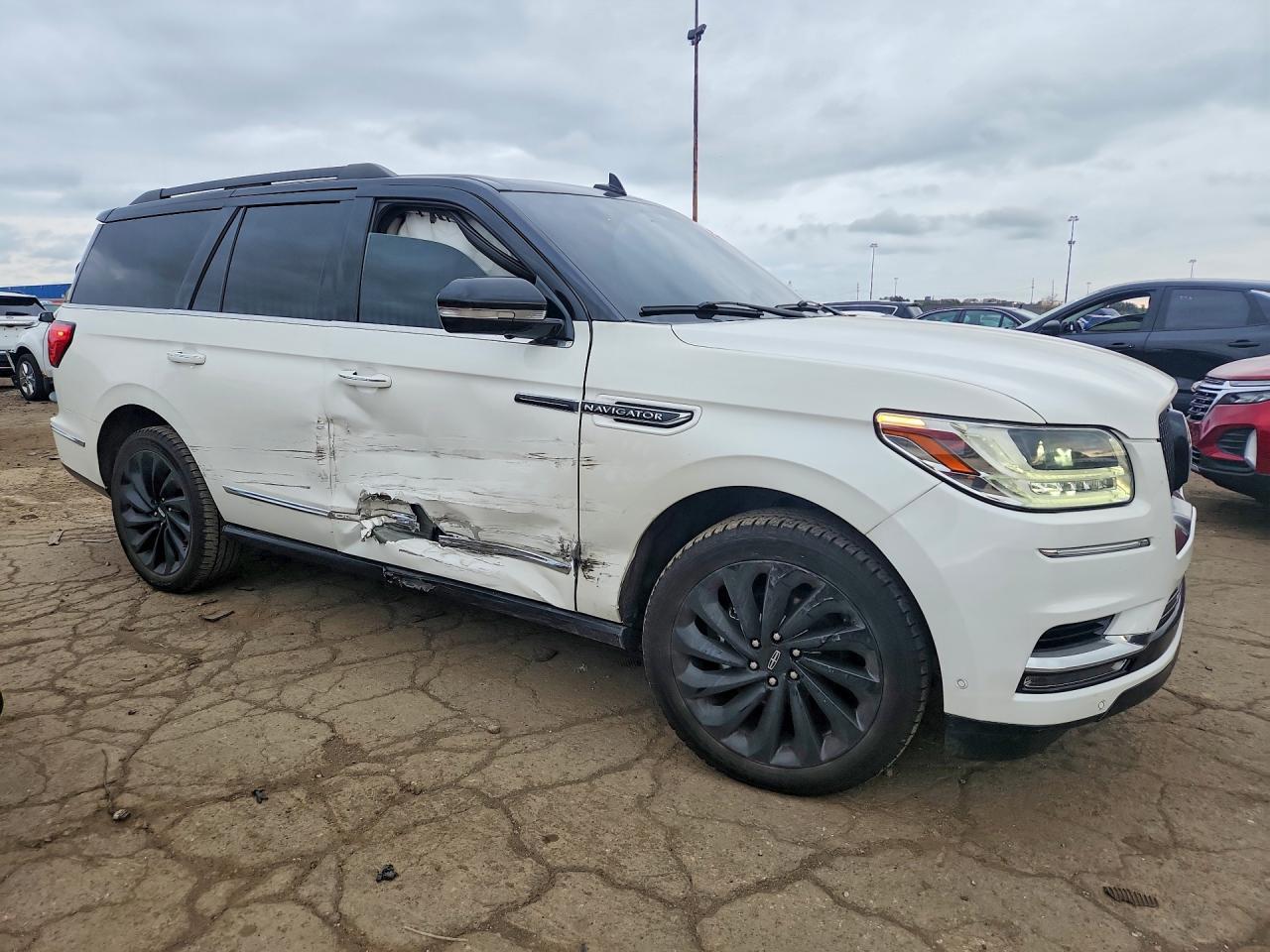 2021 Lincoln Navigator Black Label - Фото 4