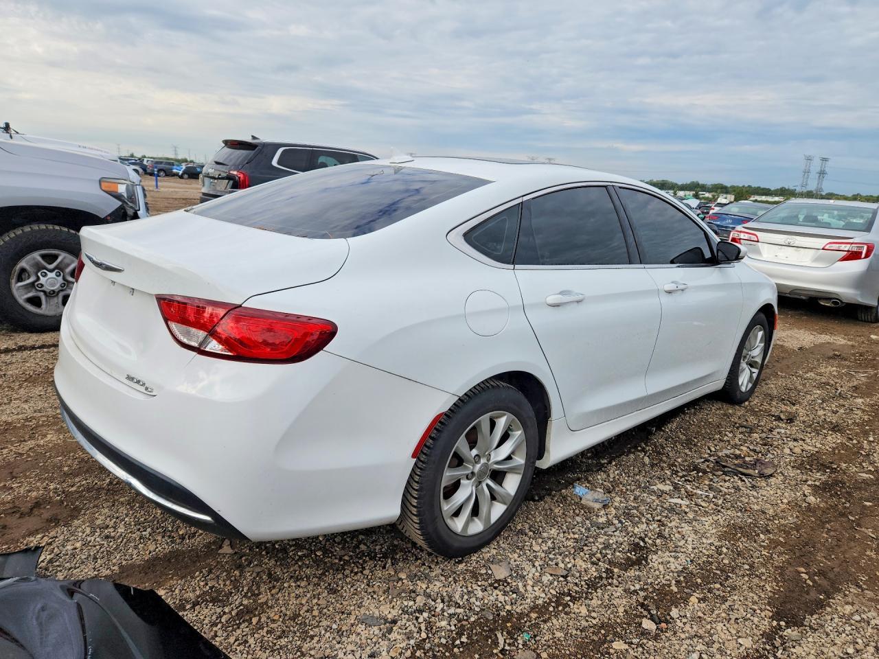 2015 Chrysler 200 C - Фото 3