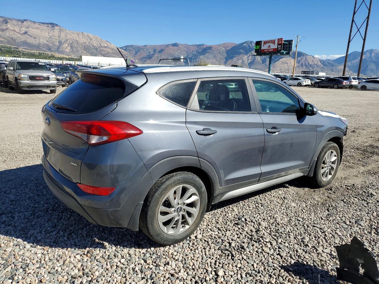 2017 Hyundai Tucson Se - Фото 3