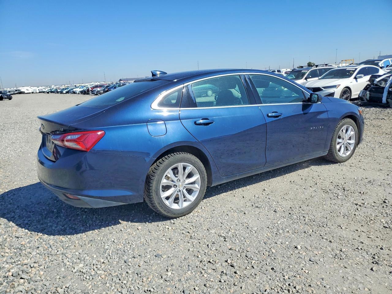 2022 Chevrolet Malibu Lt - Фото 3