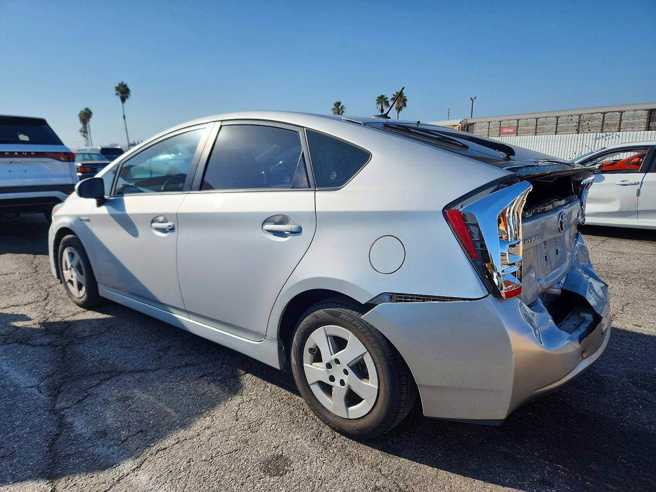2010 Toyota Prius Iii - Фото 2