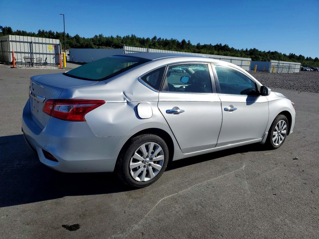 2017 Nissan Sentra S - Image 3