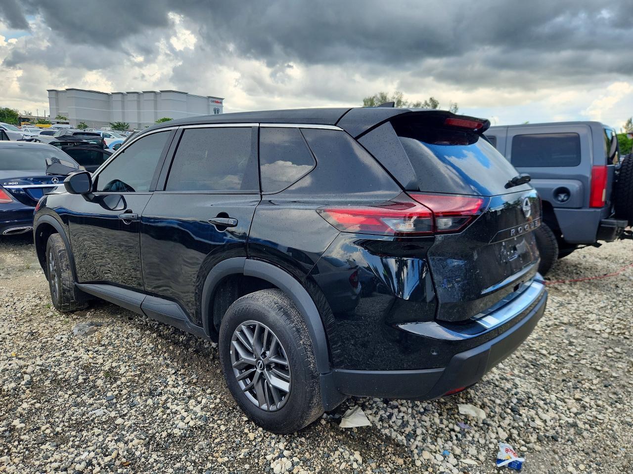 2025 Nissan Rogue S - Фото 2