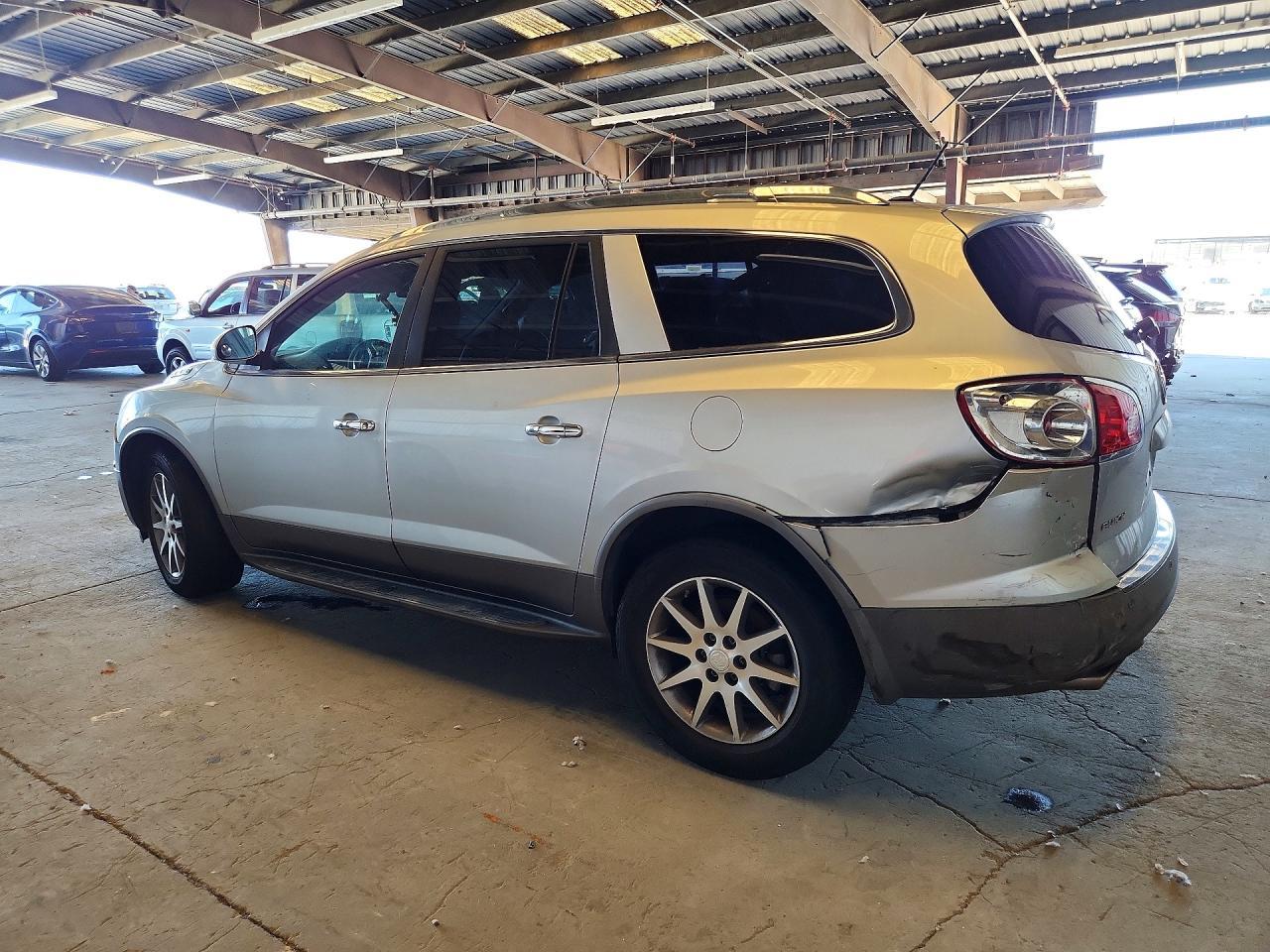 2011 Buick Enclave Cxl - Image 2