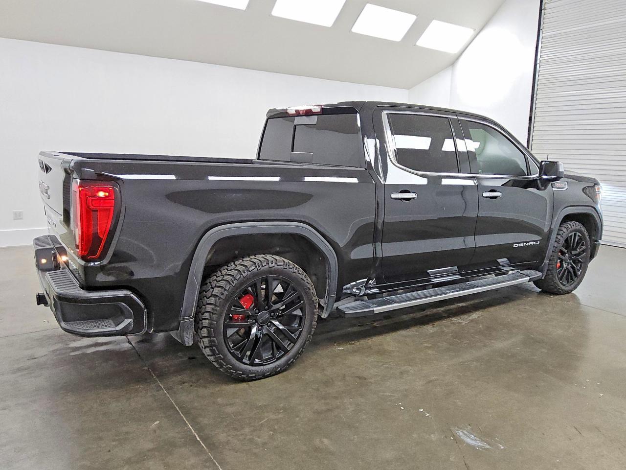 2020 GMC Sierra K1500 Denali - Image 3