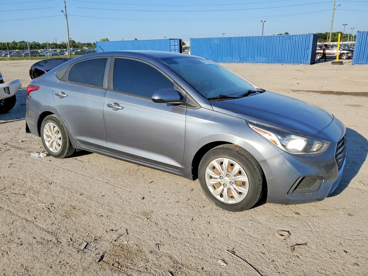 2020 Hyundai Accent Se - Фото 4