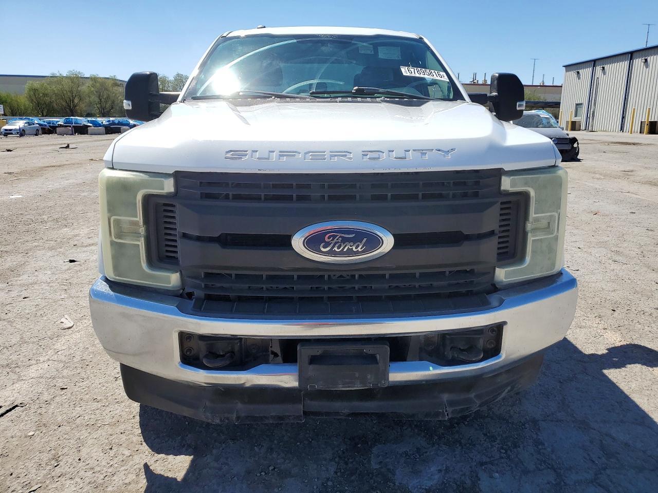 2017 Ford F250 Super Duty - Image 5