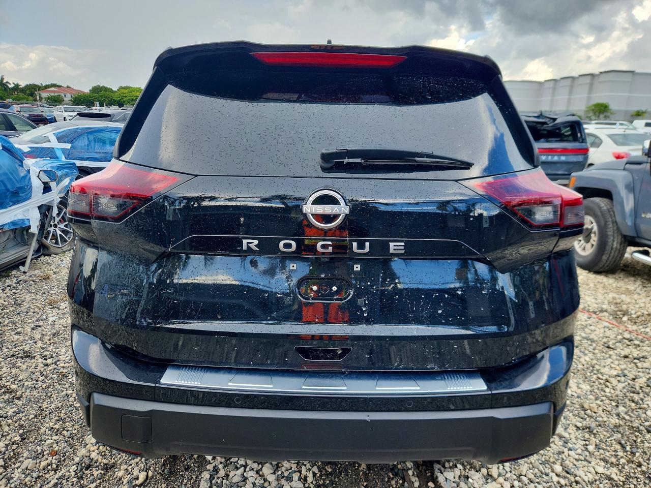 2025 Nissan Rogue S - Фото 6