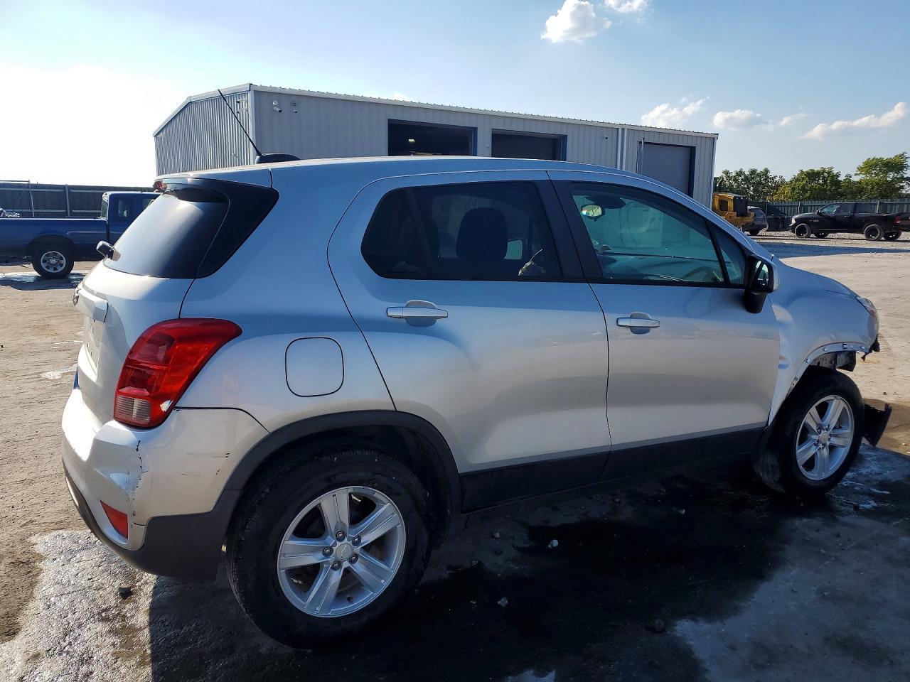 2019 Chevrolet Trax Ls - Фото 3