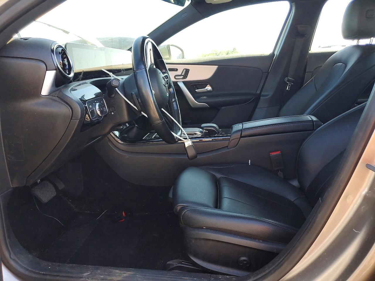 2019 Mercedes-Benz A 220 4Matic - Image 7