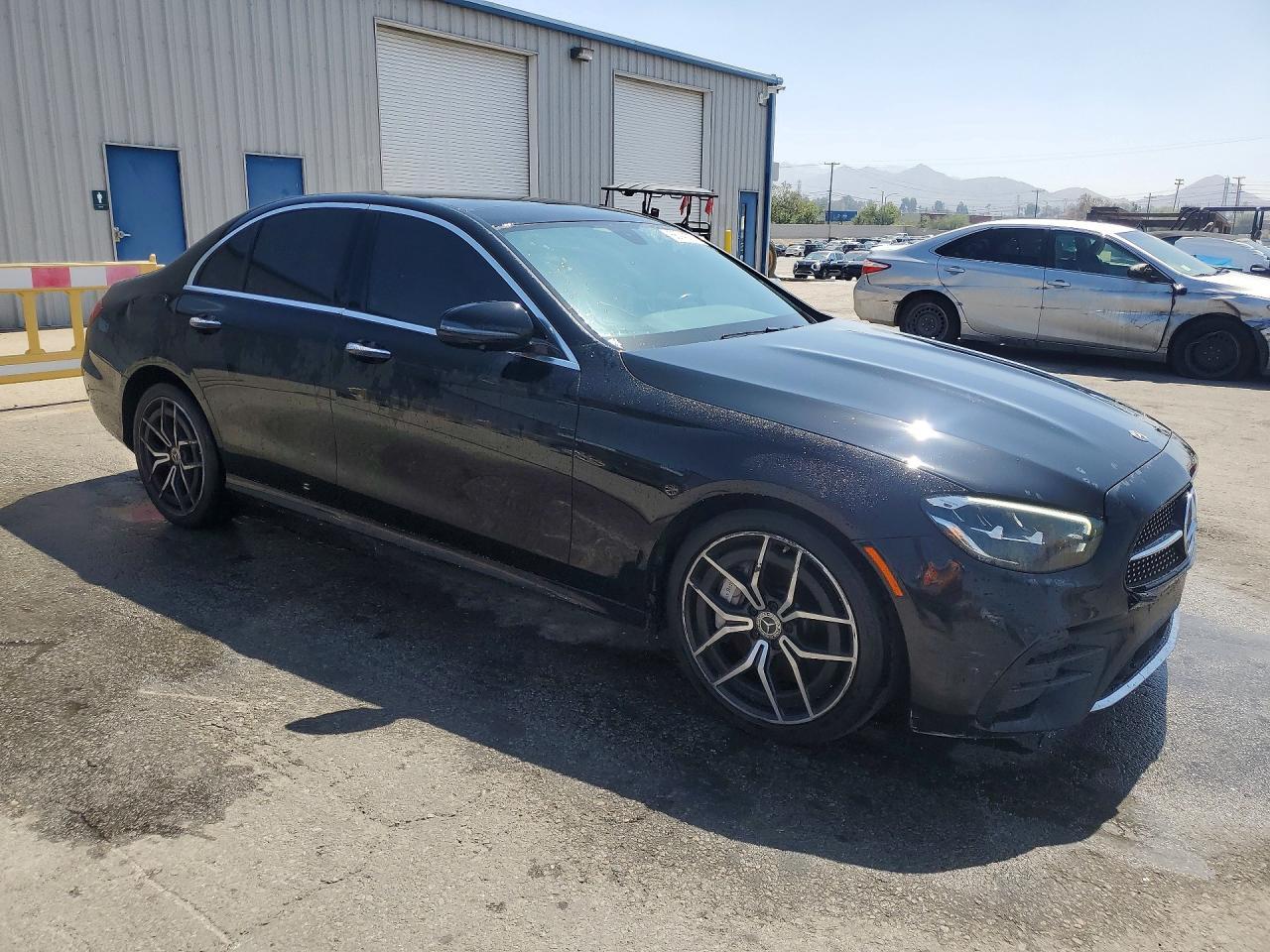 2021 Mercedes-Benz E 350 - Фото 4